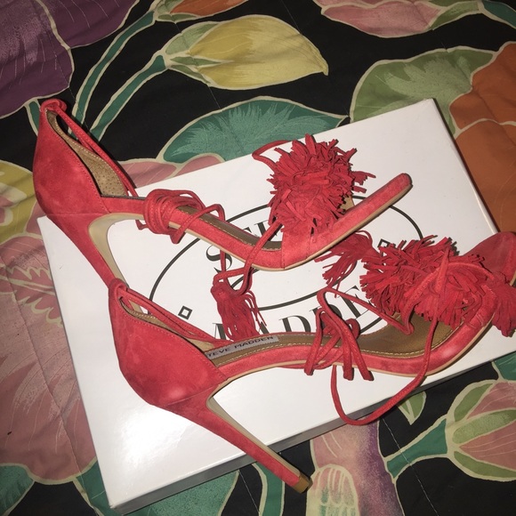 Red Sassey Steve Madden fringe heels! - Picture 3 of 4
